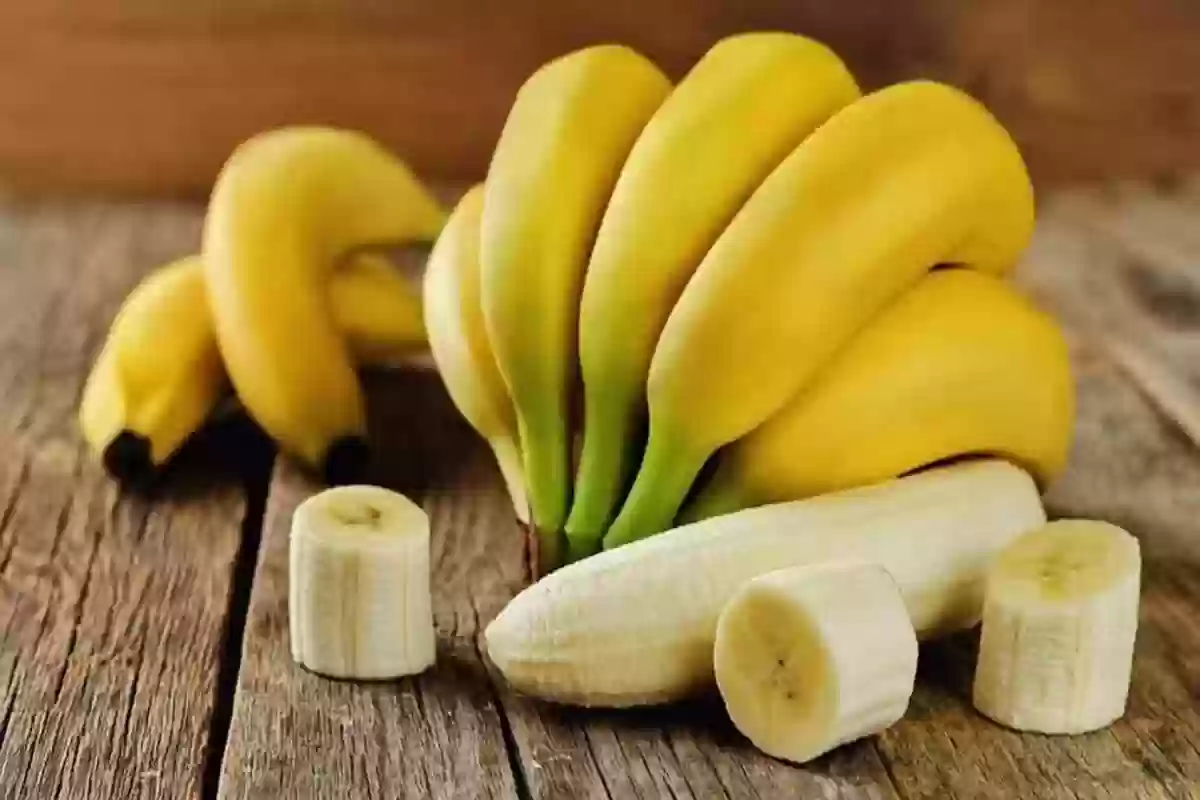 كم سعرة حرارية في الموزة الواحدة وهل يحتوي الموز على بروتين؟