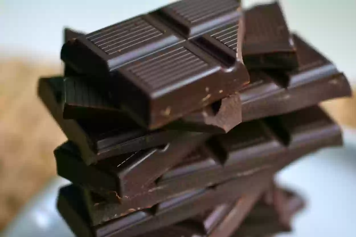 كم نسبة الشوكولاتة الداكنة الصحية؟